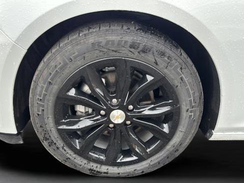 Used 2024 Chevrolet Malibu LT FWD image 10