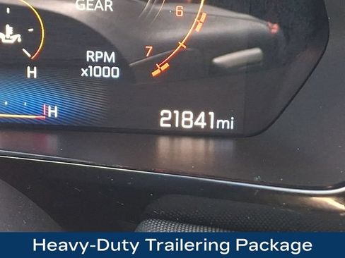 Used 2024 Chevrolet Colorado Z71 w/ Z71 Convenience Package 2 AWD/4WD image 6
