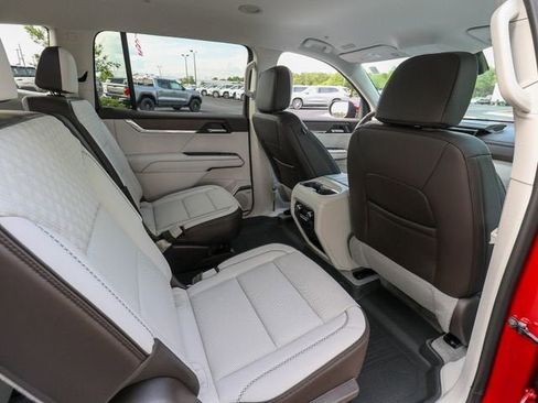 New 2026 GMC Acadia Denali w/ Super Cruise Package FWD image 24