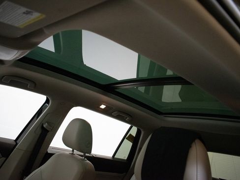 Used 2019 Volkswagen Atlas SEL R-Line image 21