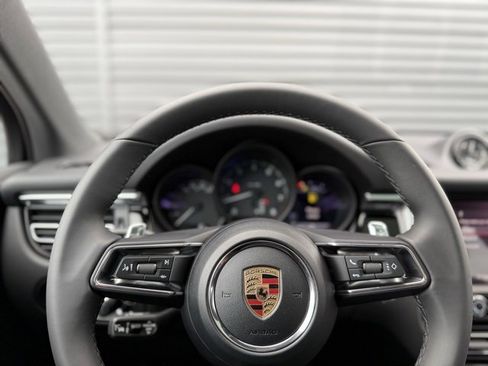 New 2026 Porsche Macan image 18