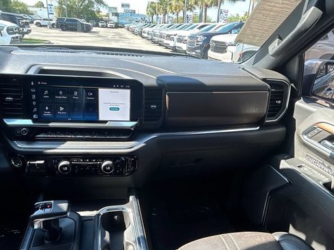 Used 2024 Chevrolet Silverado 1500 High Country AWD/4WD image 22