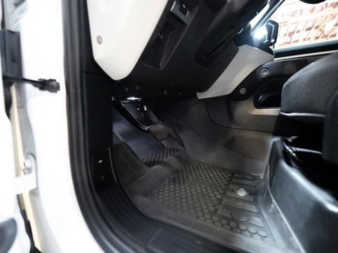 Used 2020 Land Rover Defender 110 image 70