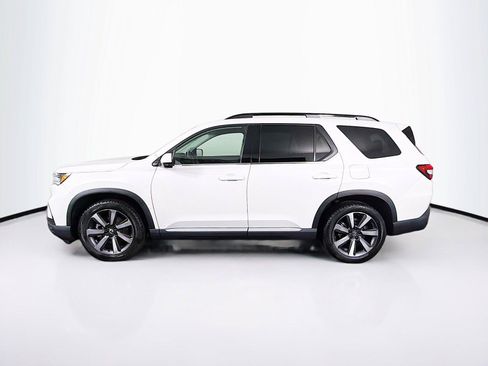 Used 2024 Honda Pilot Touring image 8