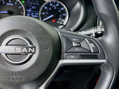 Used 2022 Nissan Kicks S FWD image 19
