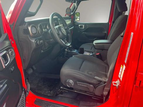Used 2018 Jeep Wrangler Unlimited Sport S AWD/4WD image 11