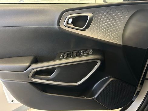 Used 2024 Kia Soul LX w/ Option Group 015 image 4