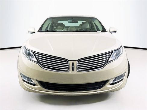 Used 2016 Lincoln MKZ Hybrid image 5
