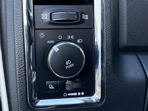 Used 2016 RAM 1500 Laramie image 18