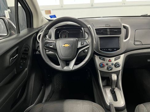 Used 2015 Chevrolet Trax LT FWD image 9