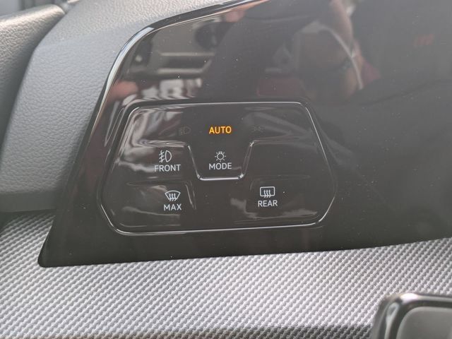 New 2026 Volkswagen GTI SE FWD image 24