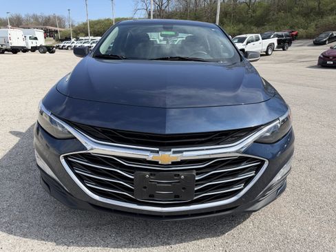 Used 2021 Chevrolet Malibu LT image 2