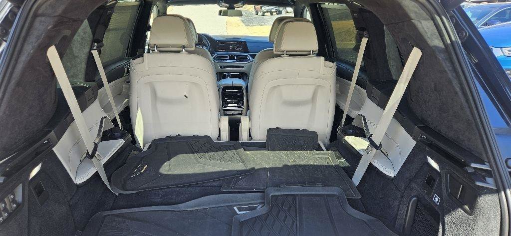 Used 2020 BMW X7 xDrive40i w/ M Sport Package AWD/4WD image 9