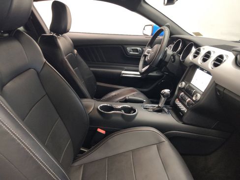Used 2017 Ford Mustang Premium RWD image 21