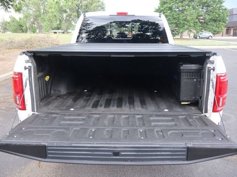 Used 2016 Ford F150 Lariat w/ Equipment Group 502A Luxury AWD/4WD image 14