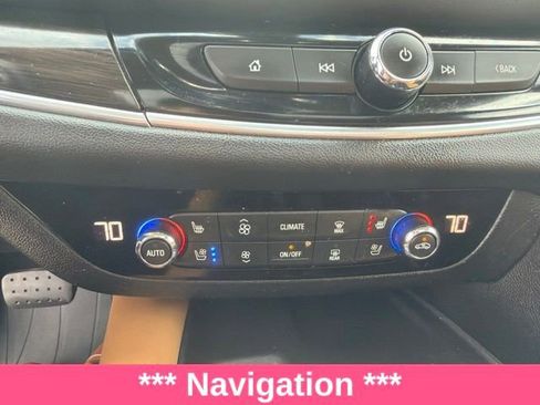 Used 2018 Buick Enclave Premium FWD image 11