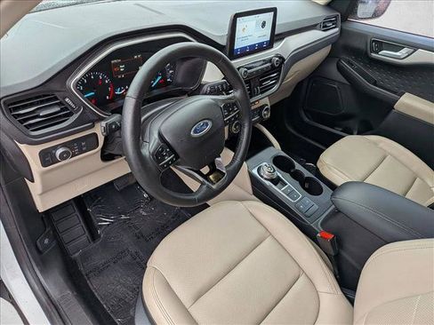 Used 2020 Ford Escape SEL image 9