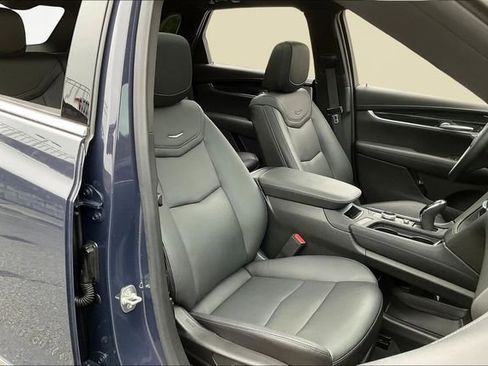 Used 2025 Cadillac XT5 Premium Luxury image 24