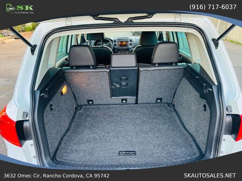 Used 2015 Volkswagen Tiguan SE image 37