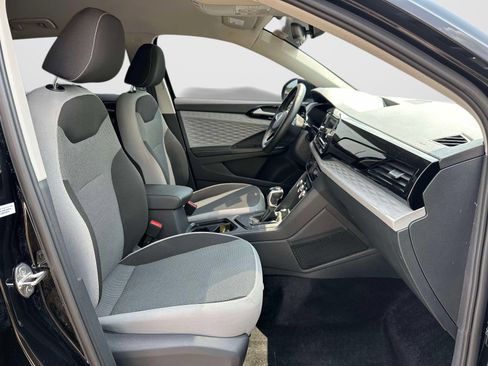 Certified 2024 Volkswagen Taos S FWD image 10