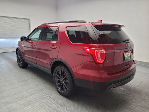 Used 2017 Ford Explorer XLT FWD image 5