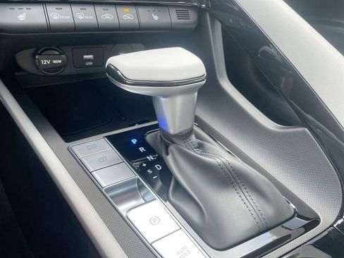 New 2025 Hyundai Elantra Limited image 45