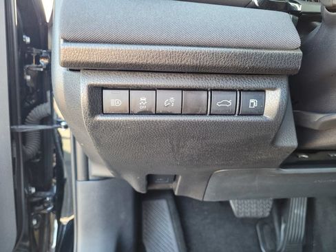 Used 2025 Toyota Camry LE FWD image 25