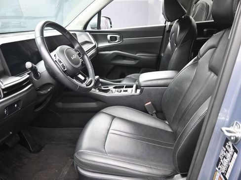 Used 2024 Kia Sorento S AWD/4WD image 14