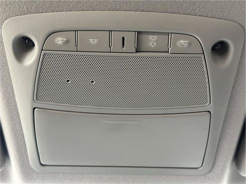 Used 2025 Nissan Leaf S FWD image 27