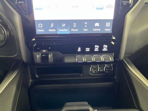 Used 2023 RAM 1500 Big Horn AWD/4WD image 30