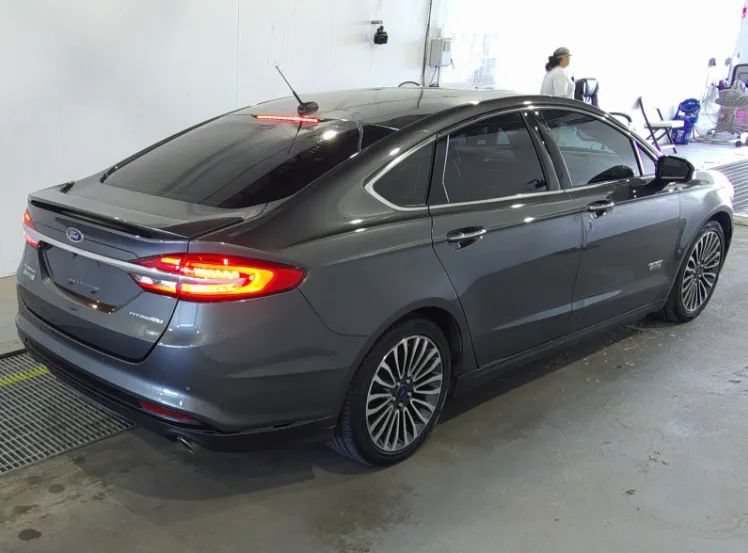Used 2017 Ford Fusion Energi Titanium FWD image 2
