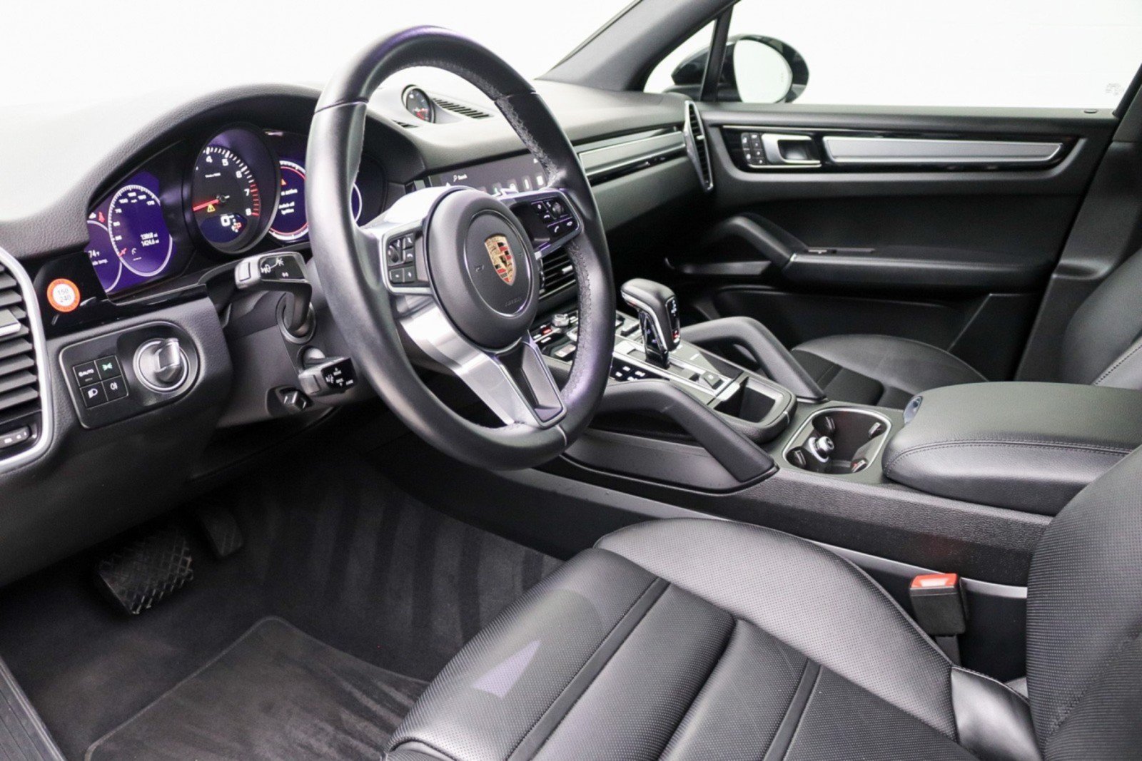 Used 2022 Porsche Cayenne Platinum Edition AWD/4WD image 21