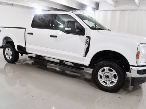 New 2026 Ford F350 XLT w/ FX4 Off-Road Package AWD/4WD image 5