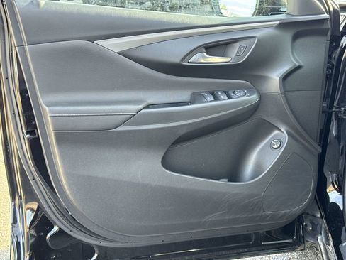 Used 2025 Buick Envista Avenir image 14