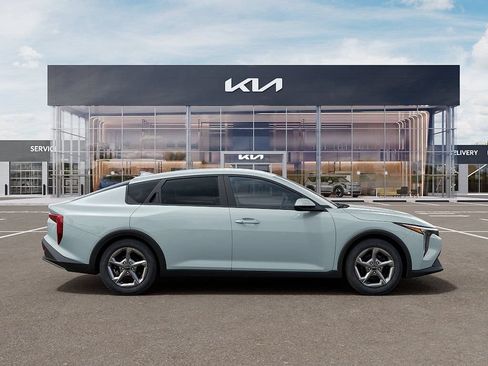 New 2026 Kia K4 FWD image 7