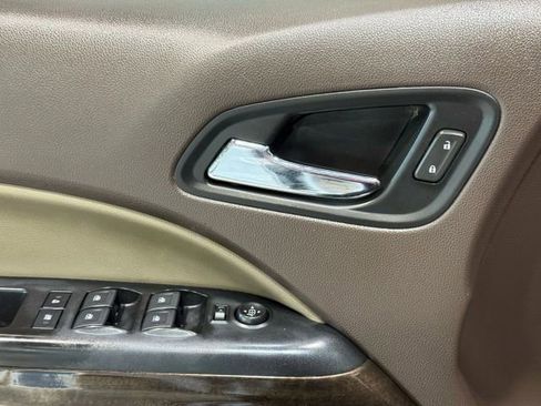 Used 2019 GMC Canyon SLE w/ SLE Convenience Package image 11