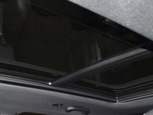 New 2025 Jeep Grand Cherokee Limited image 12