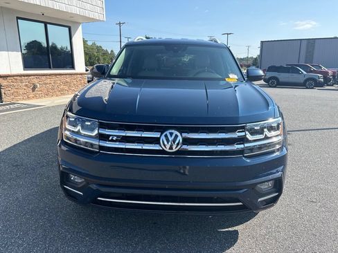 Used 2018 Volkswagen Atlas SE w/ R-Line Package FWD image 10