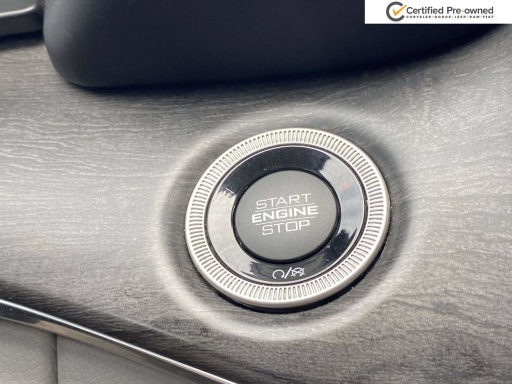 Used 2021 Jeep Grand Cherokee L Overland w/ Luxury Tech Group IV AWD/4WD image 31