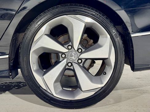Used 2020 Honda Accord Touring image 34