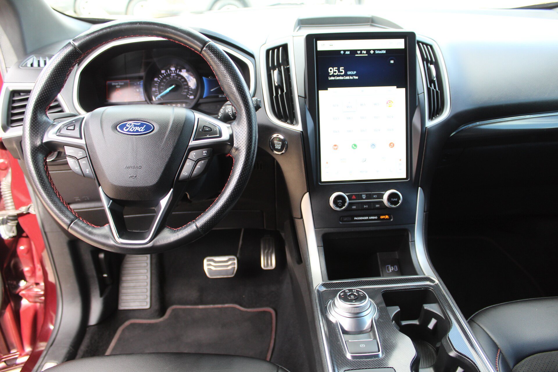 Used 2021 Ford Edge ST-Line FWD image 25