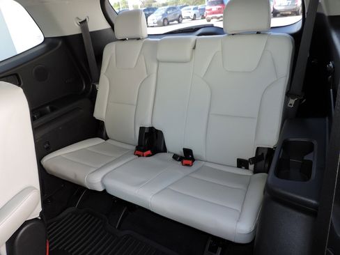 Used 2023 Kia Telluride SX Prestige AWD/4WD image 16