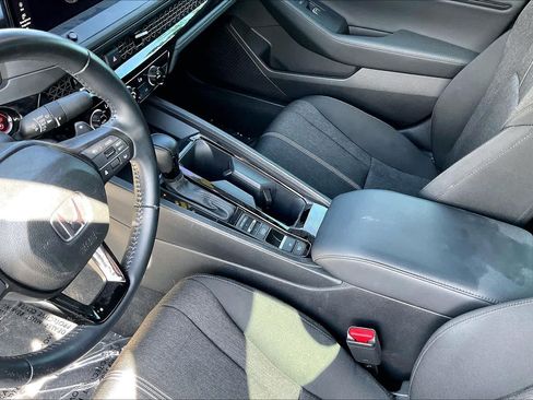 Used 2024 Honda Accord Sport image 17