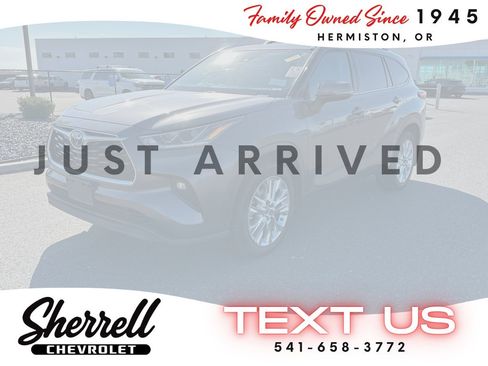 Used 2022 Toyota Highlander Limited AWD/4WD image 2
