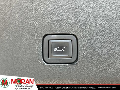 Certified 2023 Chevrolet Traverse RS w/ LPO, Floor Liner Package AWD/4WD image 12