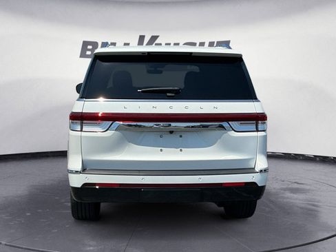 Certified 2023 Lincoln Navigator Reserve AWD/4WD image 4