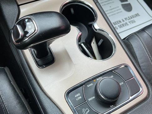 Used 2014 Jeep Grand Cherokee Limited image 27
