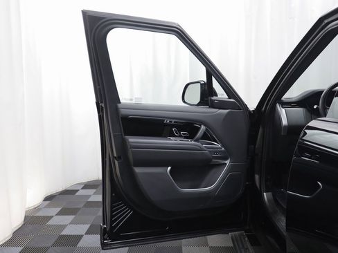 Used 2023 Land Rover Range Rover SE image 4