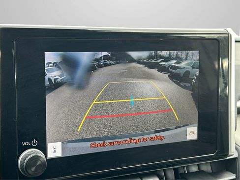 Used 2023 Toyota RAV4 XLE Premium image 30