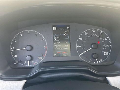 Used 2025 Toyota Corolla LE image 25